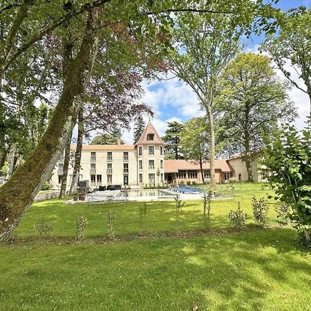 Le Manoir Des Perrieres Rochechouart Exterior foto