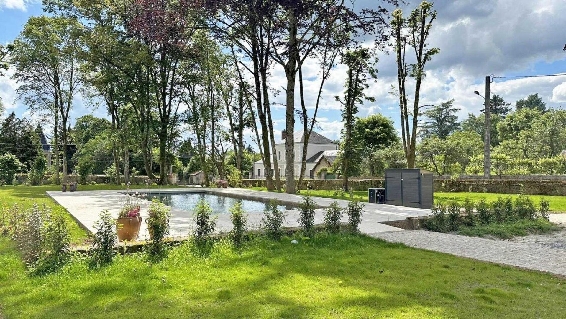 Le Manoir Des Perrieres Rochechouart Exterior foto
