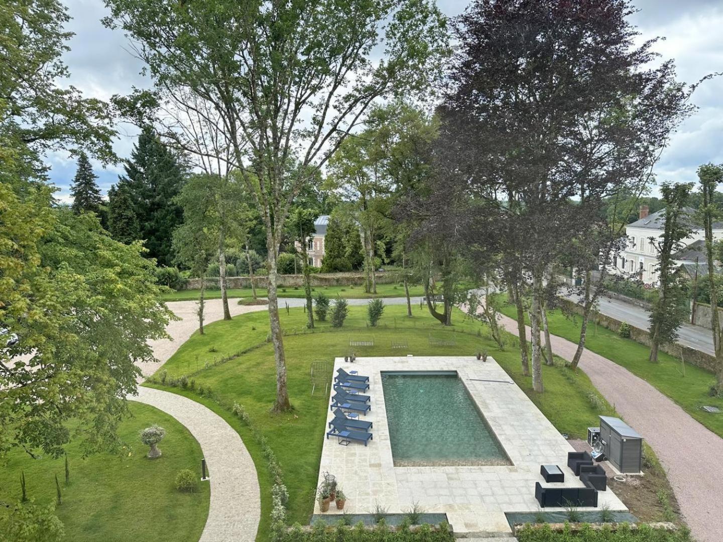 Le Manoir Des Perrieres Rochechouart Exterior foto