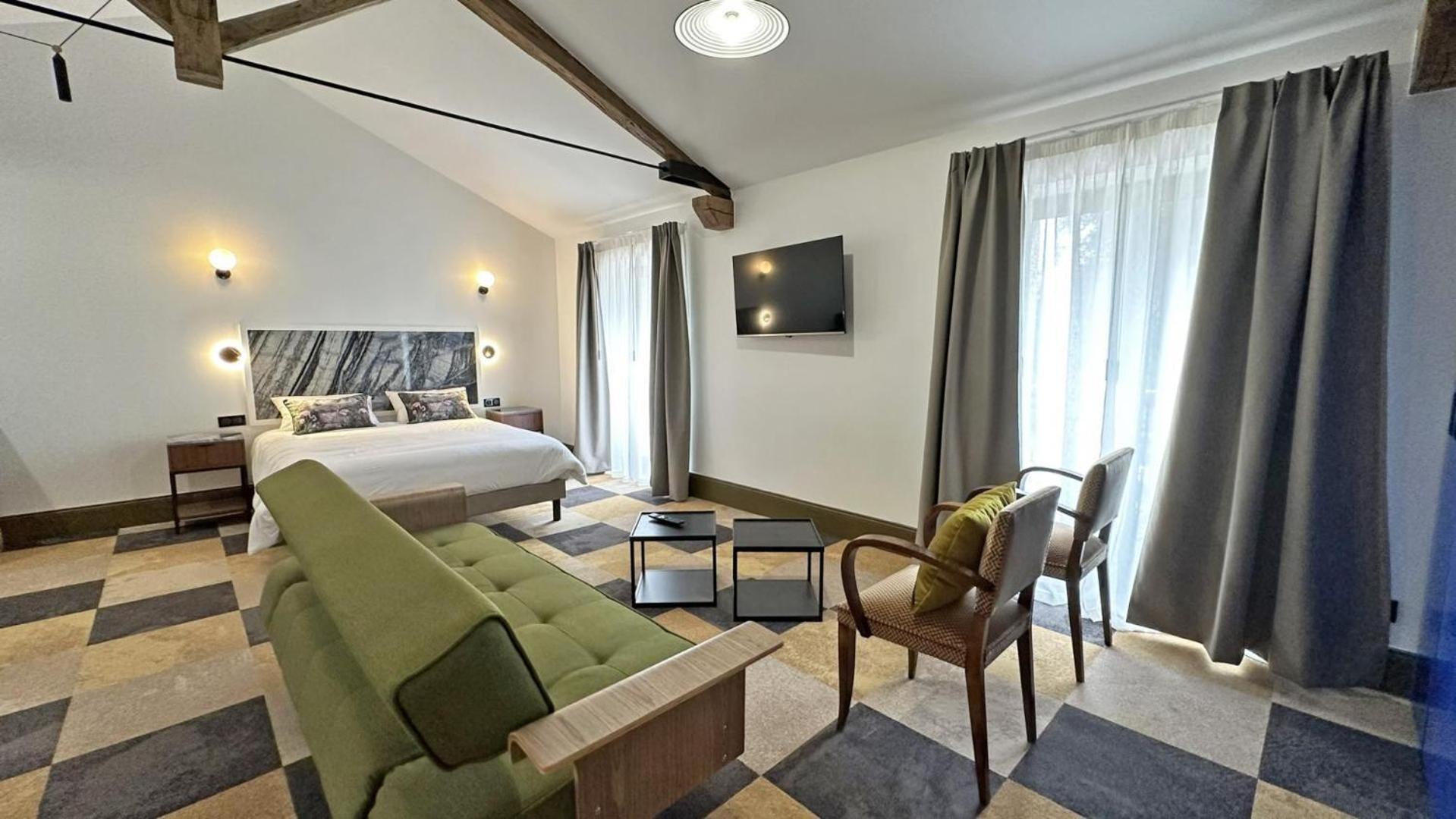 Le Manoir Des Perrieres Rochechouart Exterior foto