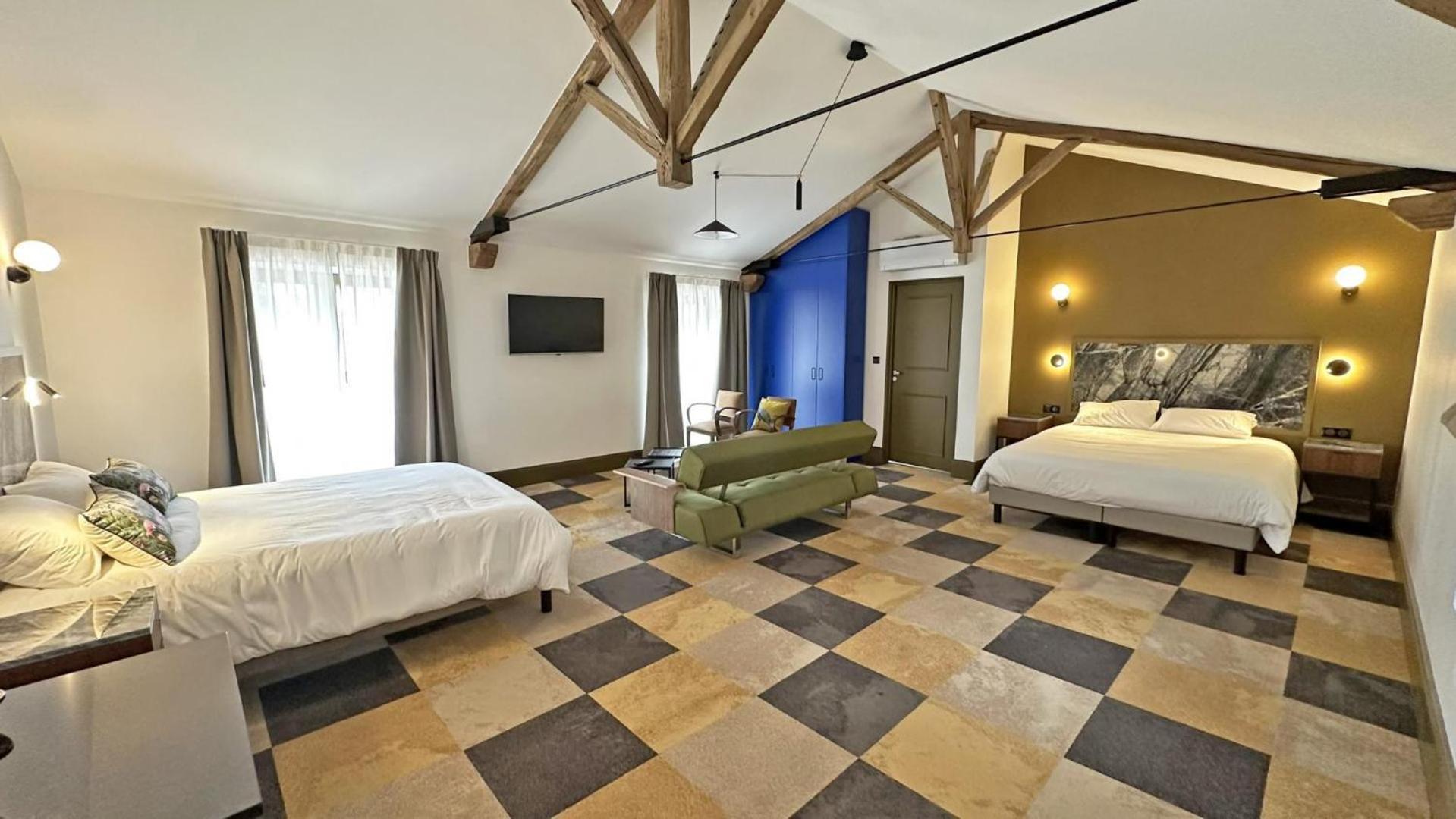 Le Manoir Des Perrieres Rochechouart Exterior foto